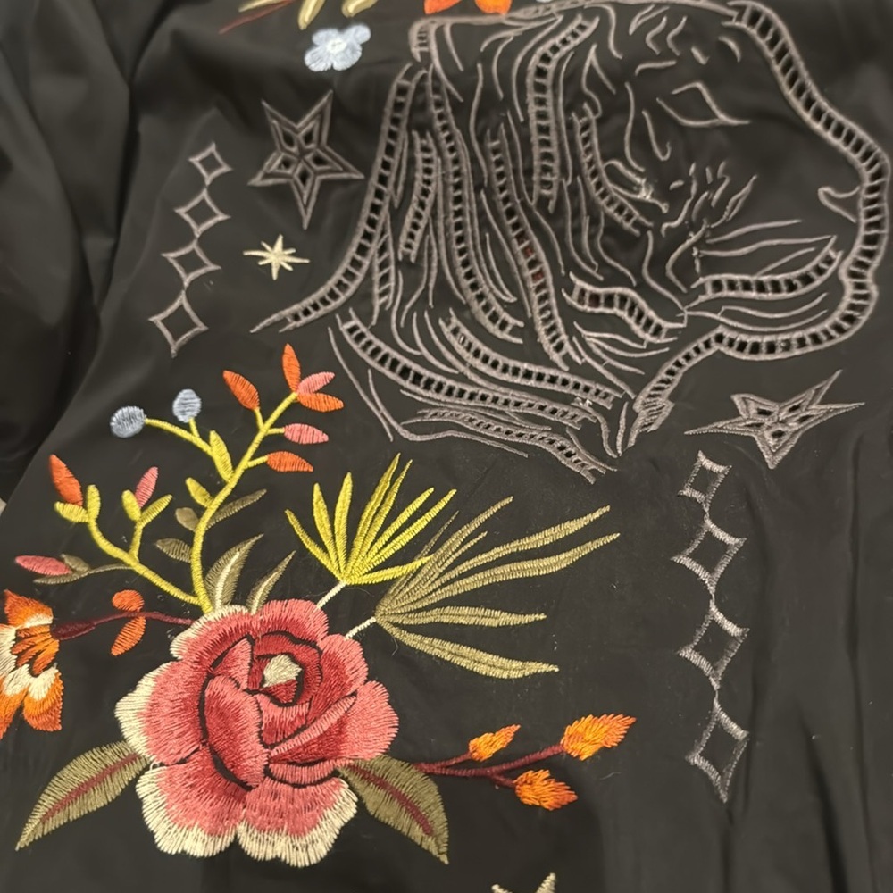 Johnny Was heavily embroidered omega shirt (oversized) NWT RARE - Picture 13 of 16